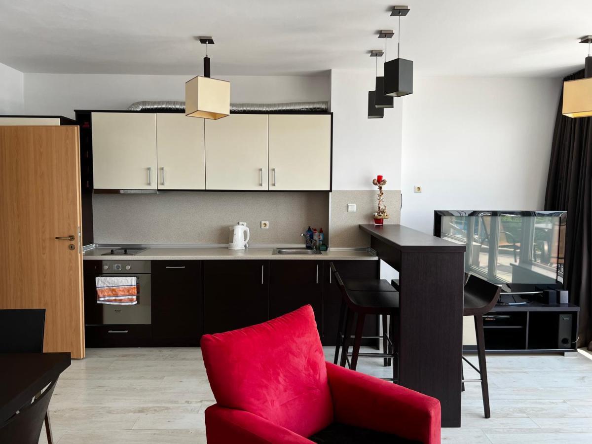 Modern Beachfront Apartment With Pool Ravda Eksteriør bilde